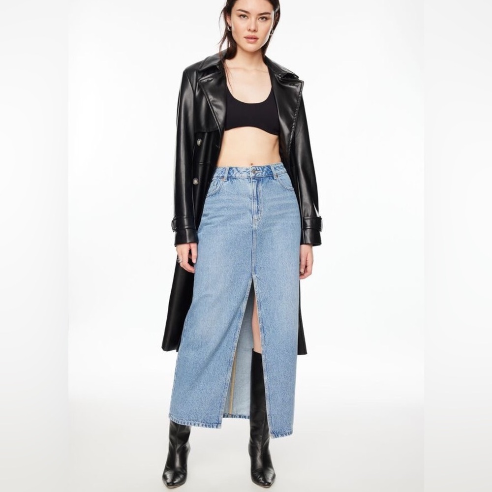 Gap blue denim jean skirt 28